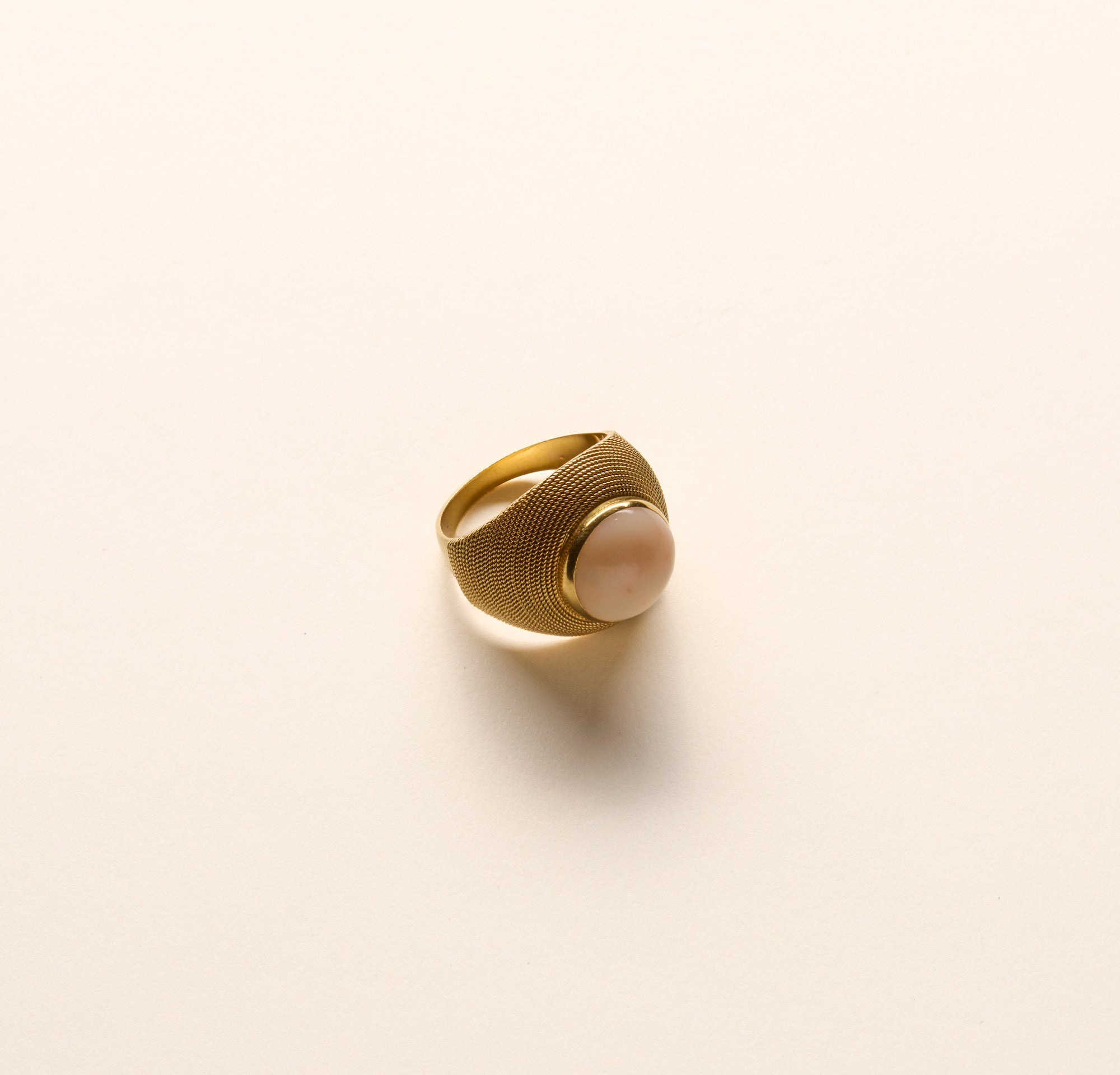 Bague ancienne or tressé et corail