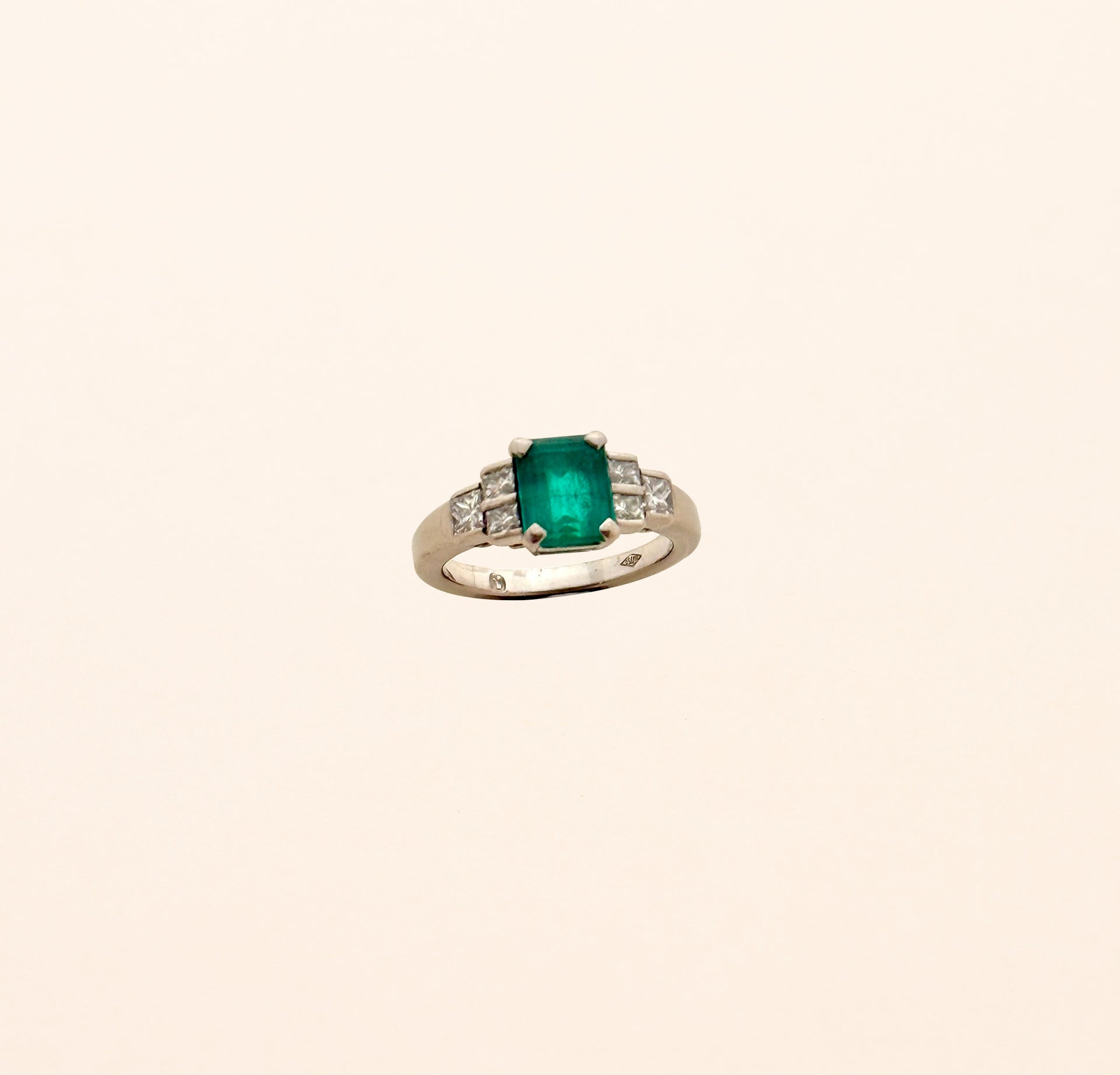 Bague Holemans, émeraude et diamants - Joalie