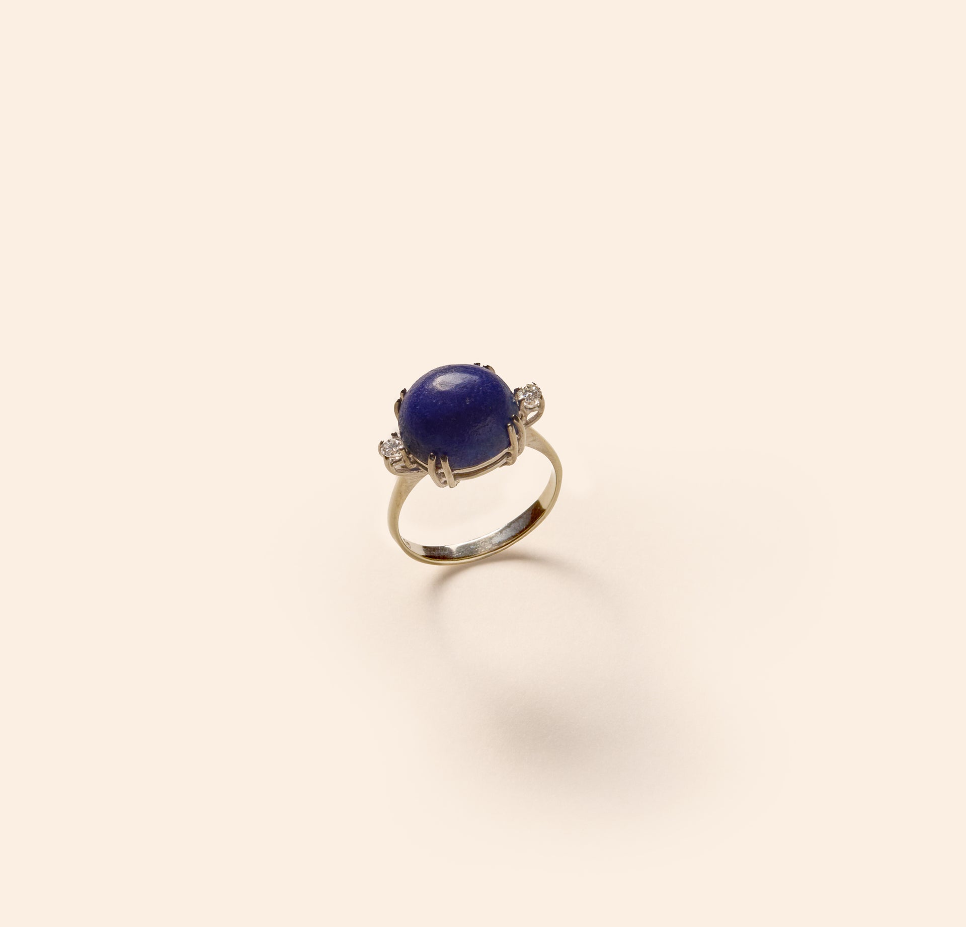Bague vintage cabochon lapis lazuli et diamants