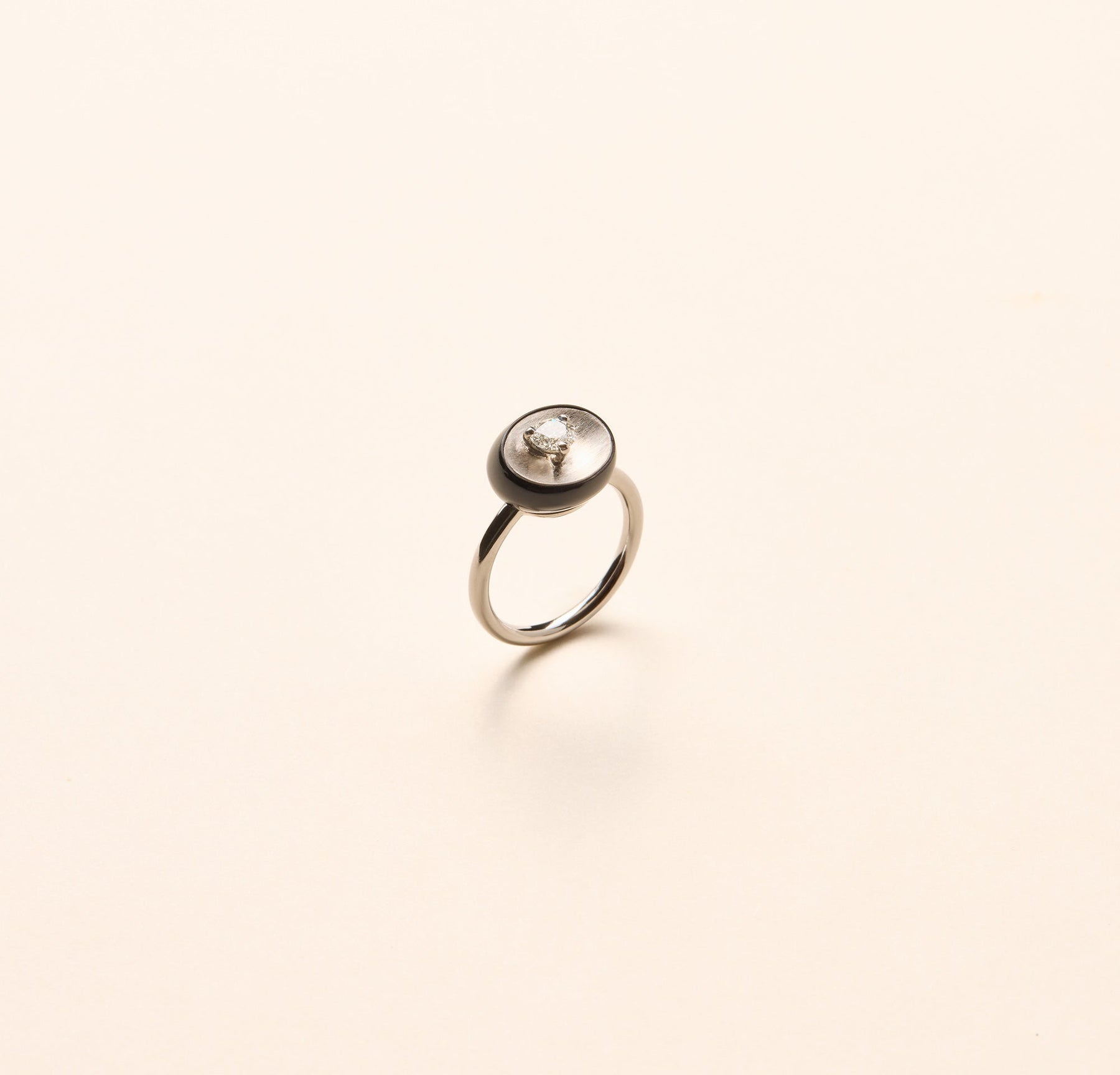 Bague Galet solitaire, onyx et diamant