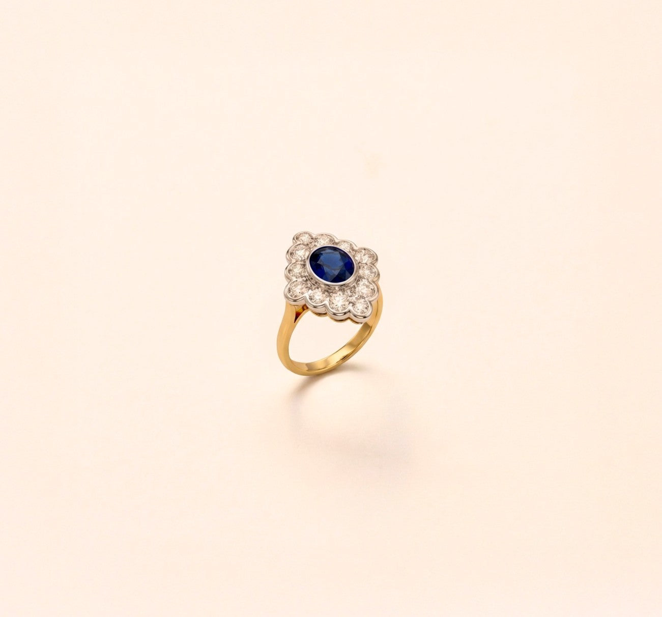 Bague marguerite, saphir et diamants