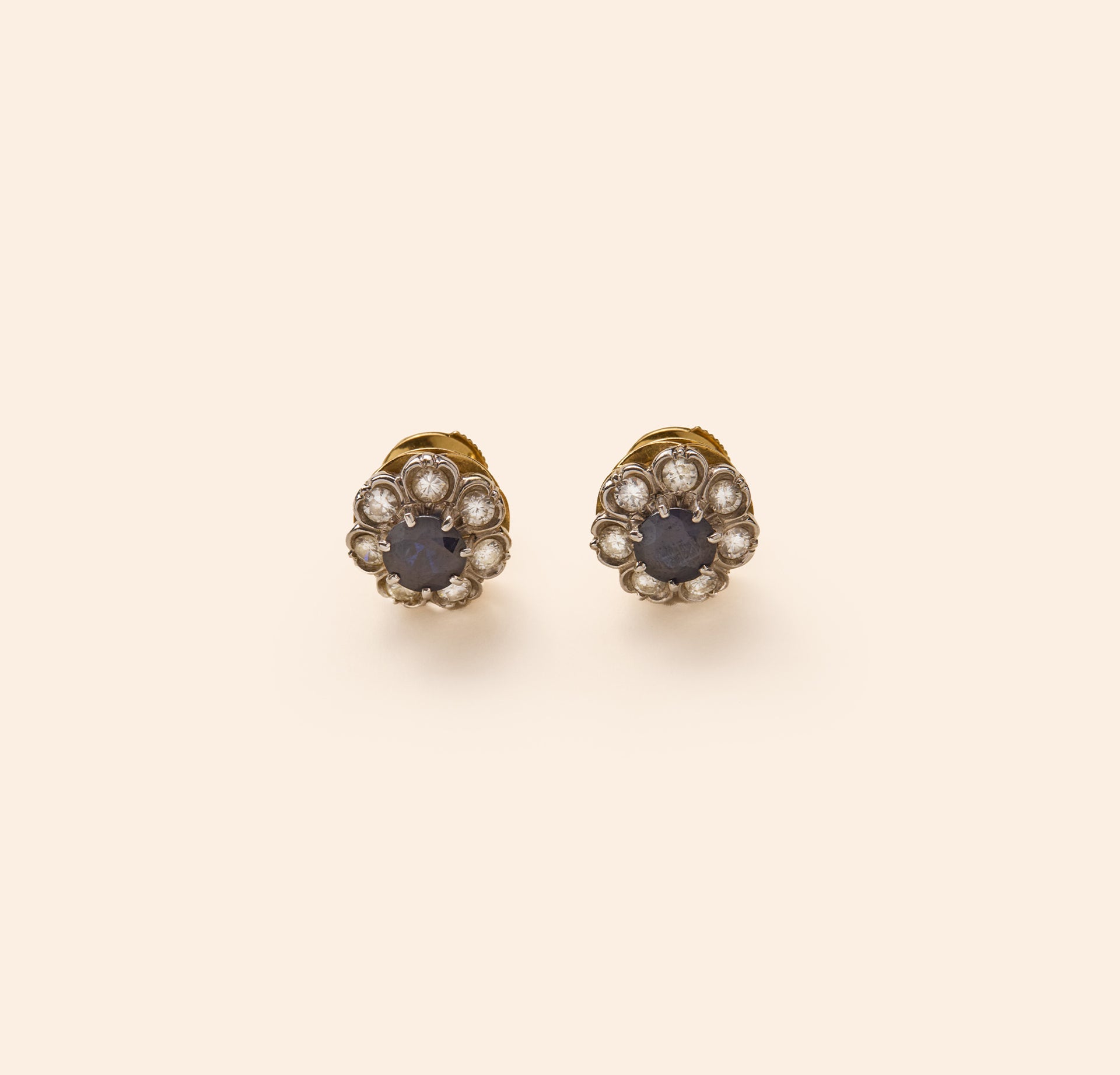 bijou ancien, boucles d'oreilles marguerite, saphir, diamants bis