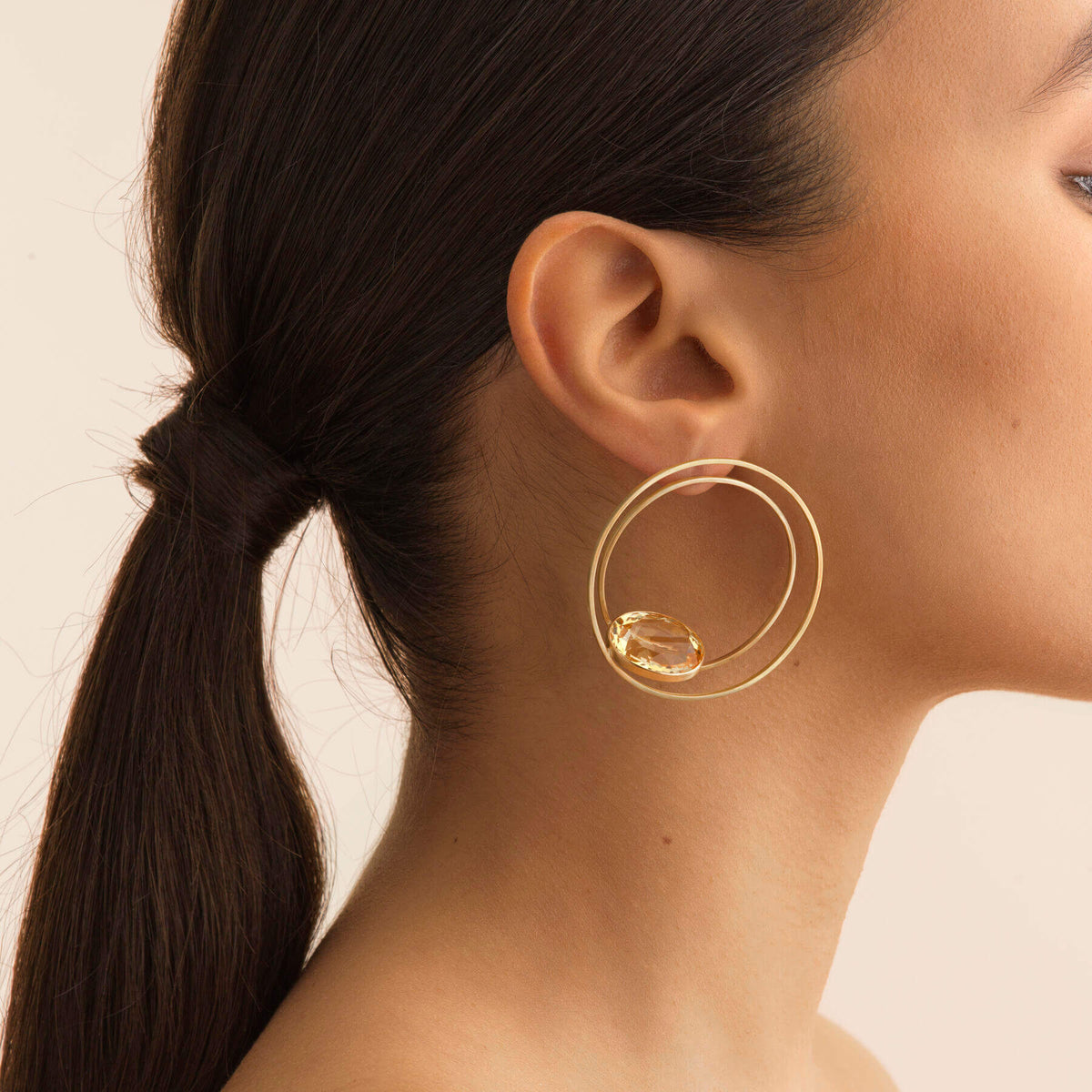 Boucles d'oreilles Ariane portées