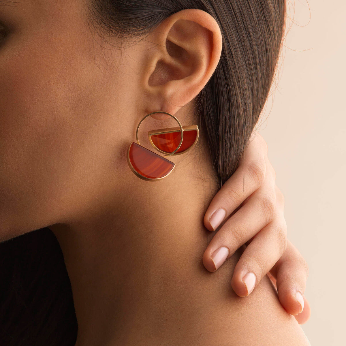 Boucles d'oreilles Tam Tam portées