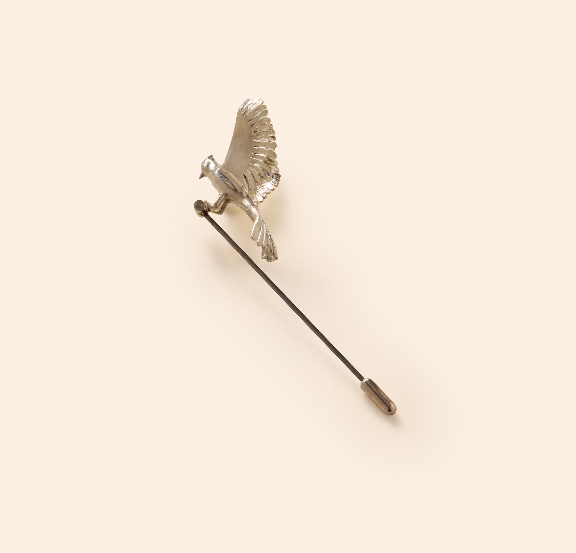 Broche oiseau gravure main