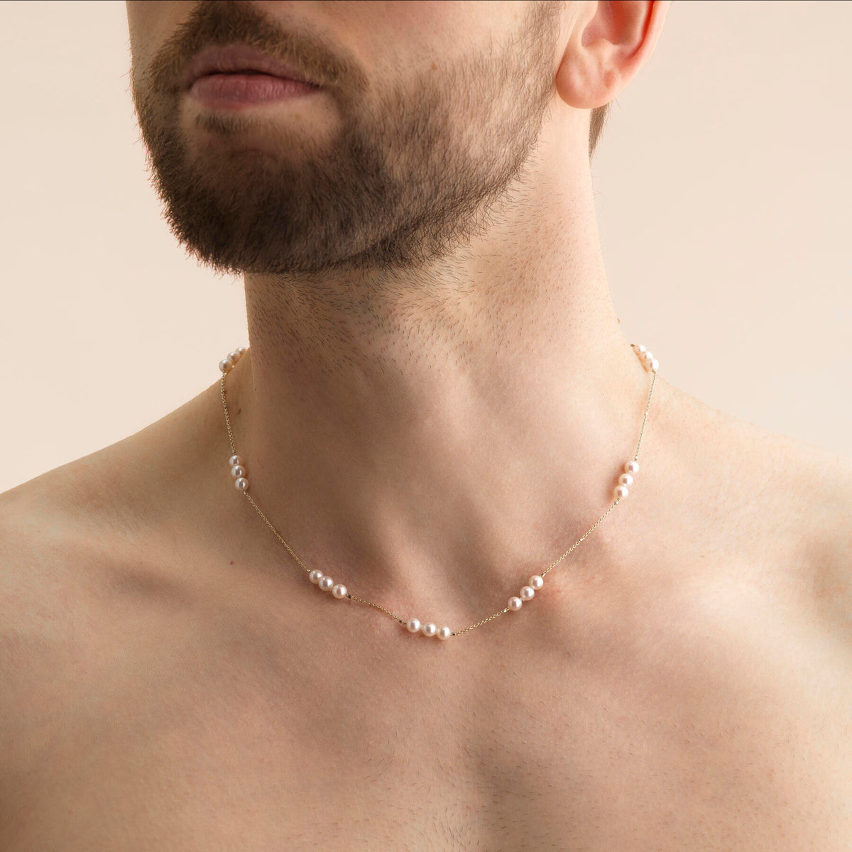 Collier Babylone porté homme
